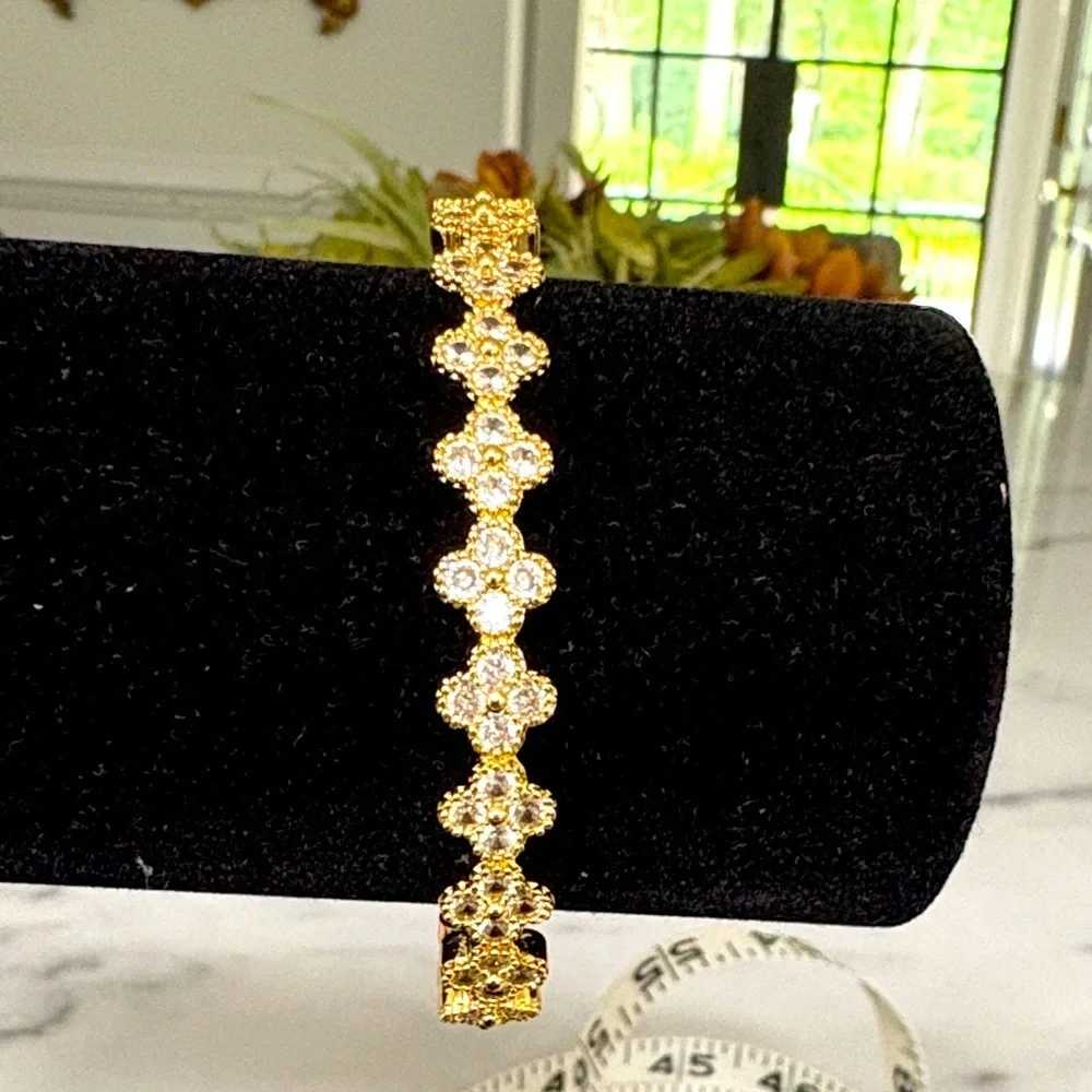 New Clover Bracelet Zircon Stones Hypo allergenic Partial cuff 7”